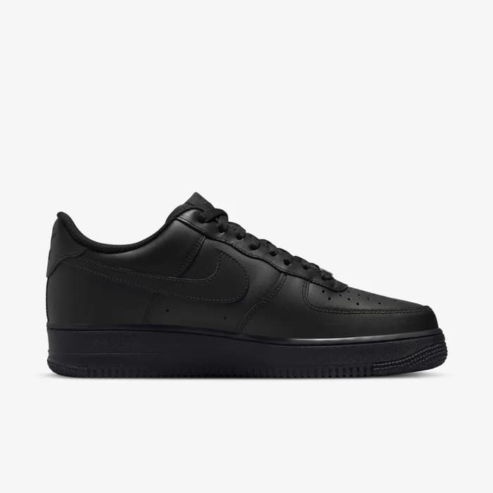 Nike Air Force 1 — Black